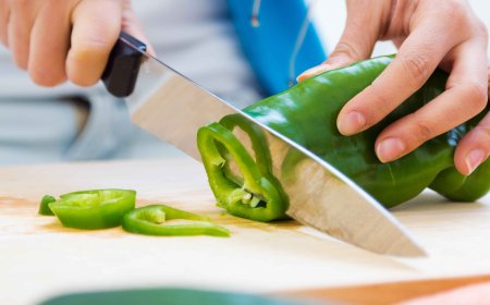 What Makes a Knife Set Durable? Materials That Matter