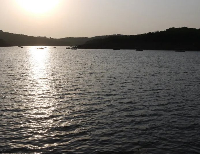 Discover Nature and History with Mahabaleshwar Sightseeing Tour